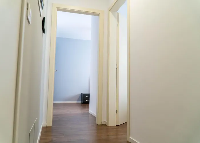 Signature 5 地拉那